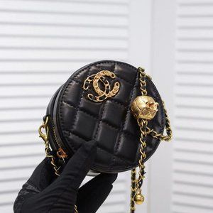 Vintage Chanel Caviar Gold Chain Crossbody Bag